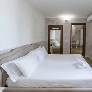 - 2° Floor , Рим Италия